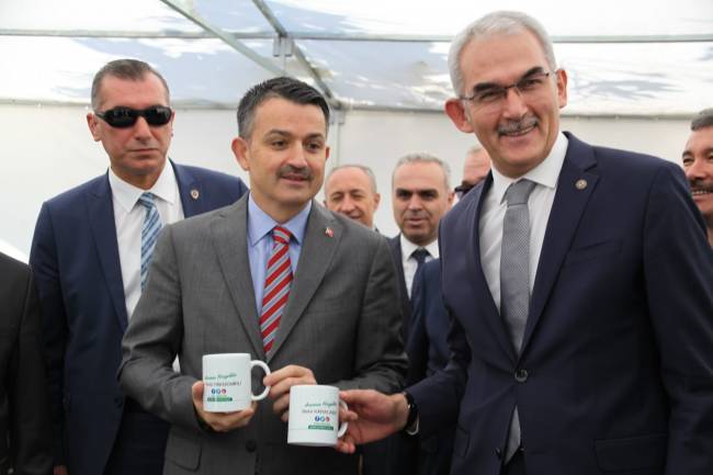 BAKANIMIZ VE GENEL MÜDÜRÜMÜZ STANDIMIZI ZİYARET ETTİ